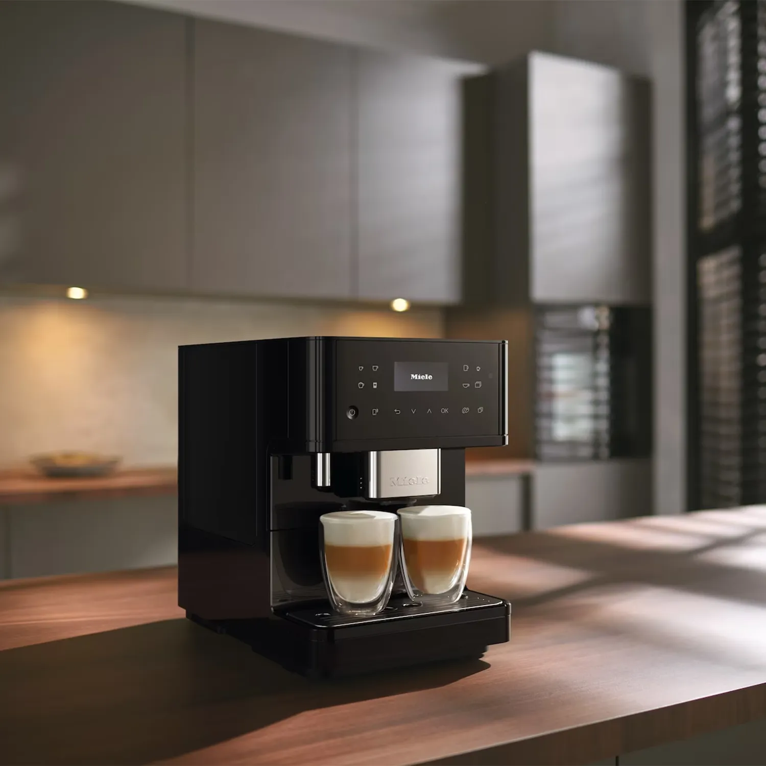 Miele CM 6160 Milkperfection Tam Otomatik Solo Kahve Makinesi (OUTLET)