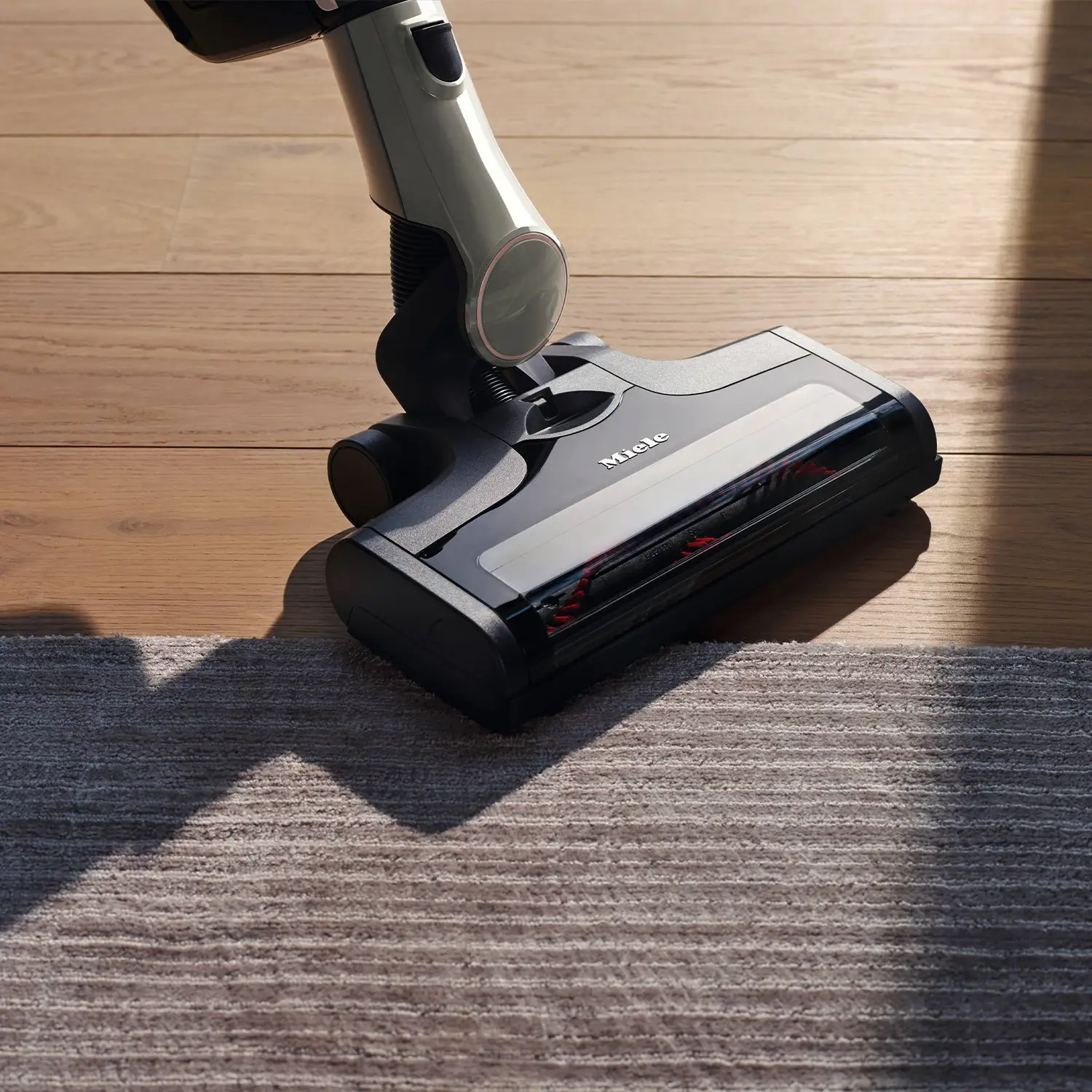 Miele Triflex HX2 Performance Dikey Süpürge (OUTLET)